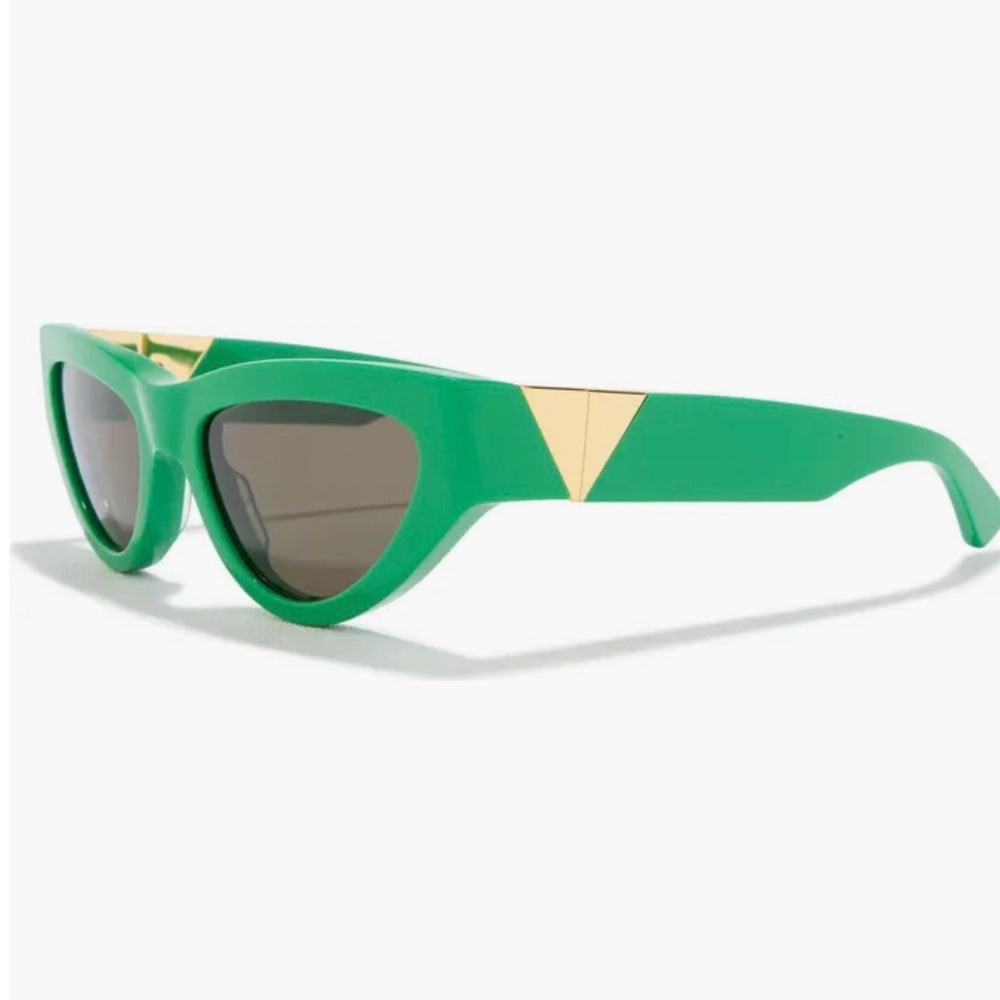 Bottega Veneta Vibrant Green Sunglasses 55mm worn once - Picture 3 of 14
